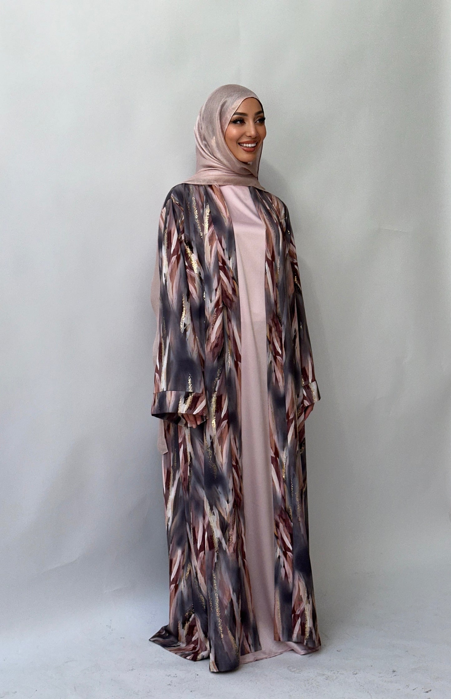 Eloura Abaya Set