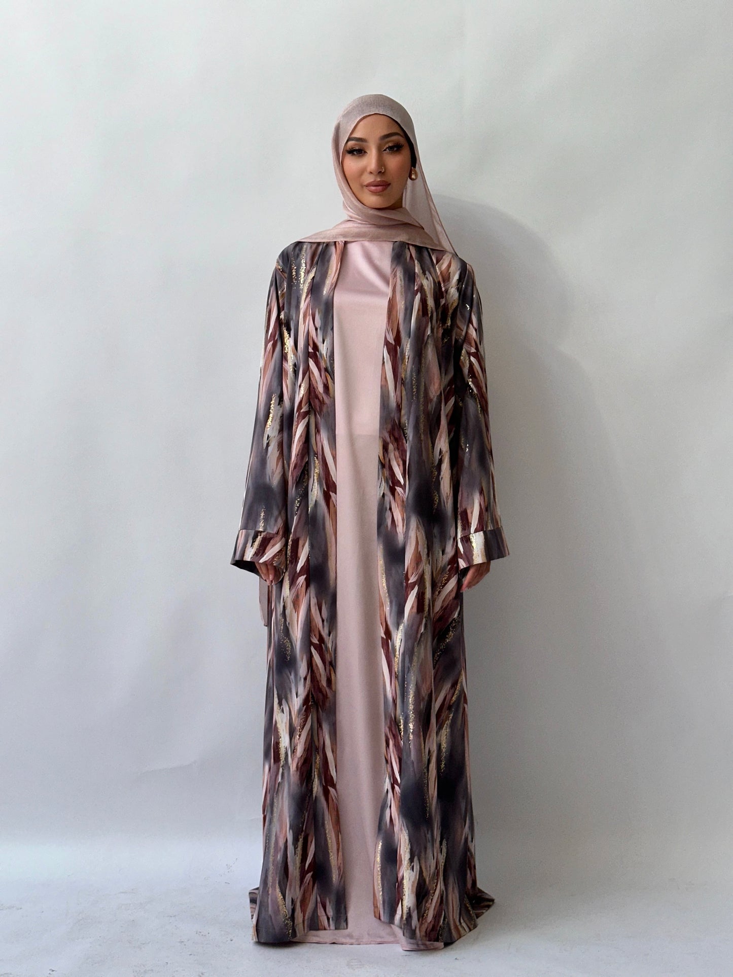 Eloura Abaya Set